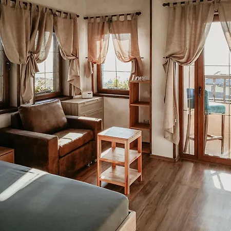 Jurta Villa *