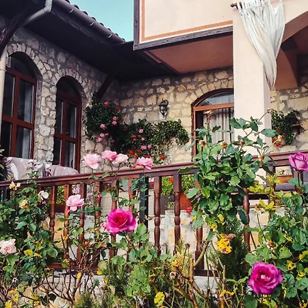 וילה Jurta Avren