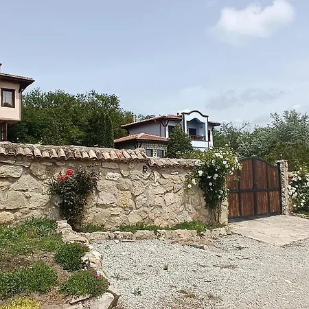 וילה Jurta Avren