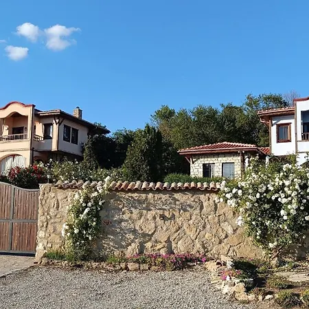 Jurta Villa Avren